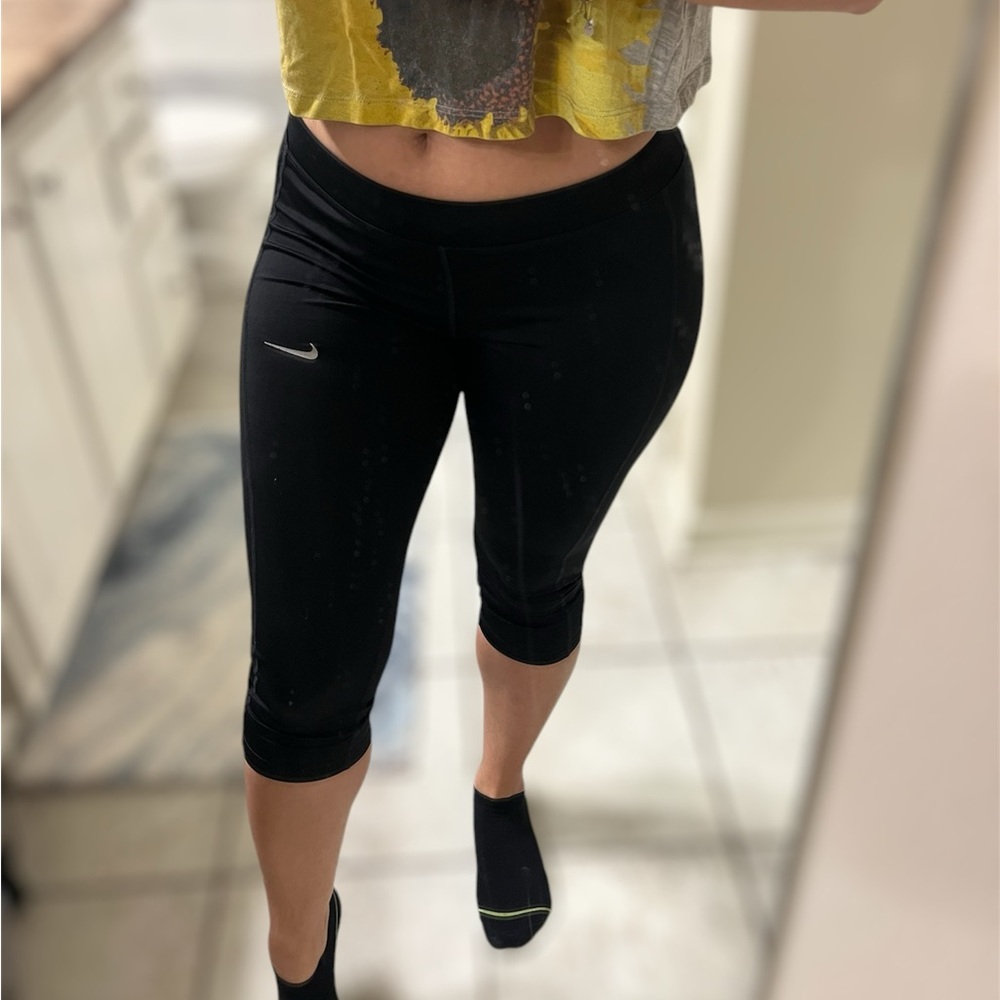 ✨2/$30 NIKE black leggings